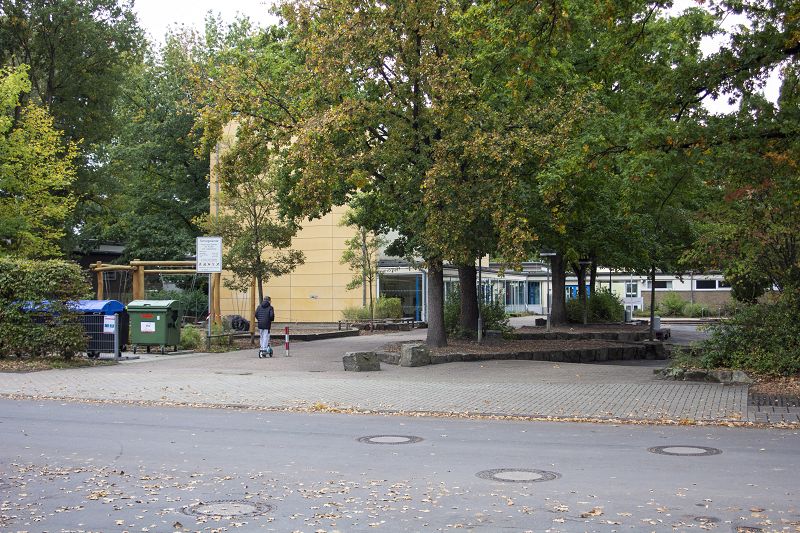 Stadt passt Schutzzone an der Grundschule Engelbostel an