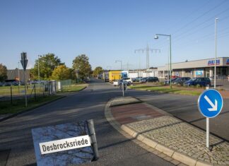 Stadt lässt ab 13. November Fahrbahn-Decke der Desbrocksriede erneuern