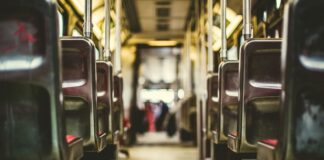 Symbolbild Bus - Innenraum