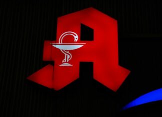 Gleiche Preise in Versand – und Vor-Ort-Apotheken Symbolbild Apotheke