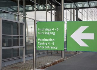 Gemeinsames Impfzentrum auf dem Messegelände ist aufgebaut