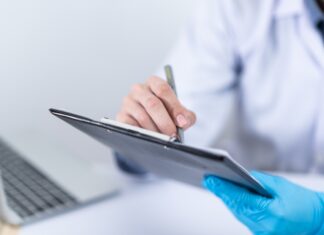 Corona-Impfung: KV Niedersachsen lehnt Priorisierung in den Arztpraxen ab