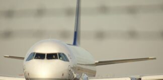 Flugzeug