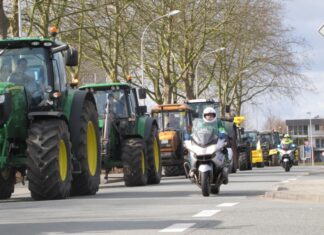 Treckerkorso in die Innenstadt: Angezeigte Versammlung von Landwirten verläuft ohne Zwischenfälle