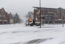 Unwetterwarnung für Niedersachsen und Bremen: Sturm, Schnee und Schneeverwehungen erwartet Symbolbild: Schnee-Chaos / Winterdienst / Unwetter / Glatteis