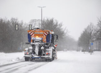 Wintereinbruch – aha sorgt für sichere Straßen in Hannover Winterdienst im Einsatz.