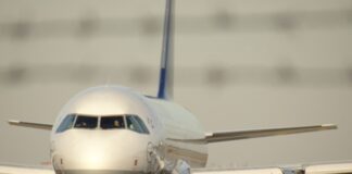 Flugzeug
