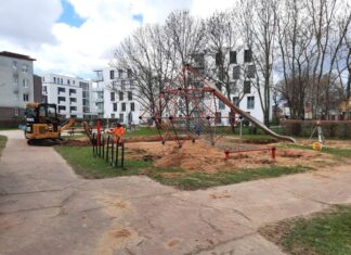 Spielplatz Söseweg erhält Langenhagens erstes öffentliches Rollstuhl-Karussell Spielplatz Söseweg
