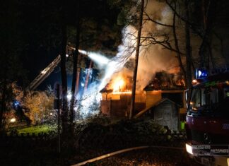 Einfamilienhaus in Burgwedel/Thönse brennt nieder