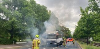 LKW brennt