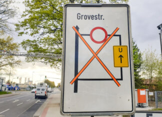 Westlicher Teil der Grovestraße wird vom 10. Mai bis Anfang Juni ausgebaut Umleitungsschild