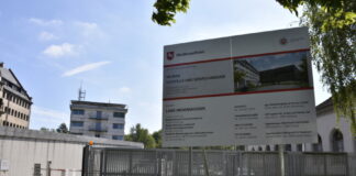 Bauschild Polizeidirektion Hannover
