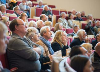 „Onkologisches Spitzenzentrum – Was habe ich als Patient davon?“ Zuschauer