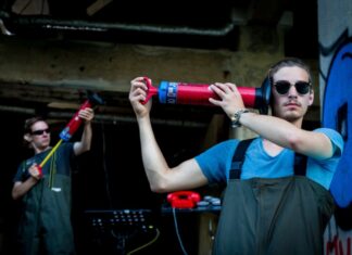 Open-Air-Konzert: Atonor im Amtsgarten von Schloss Landestrost Atonor