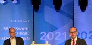 Ulf-Birger Franz, Bildungsdezernent der Region Hannover, und Grand Hendrik Tonne, Niedersächsischer Kultusminister
