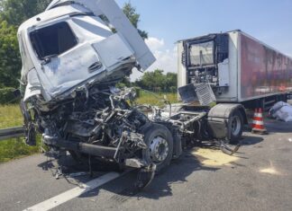 Ein Schwerverletzter bei Lkw-Unfall auf der BAB 2 LKW Unfall