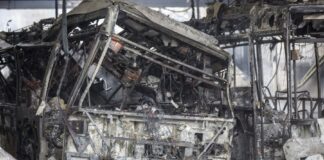 Bus ausgebrannt