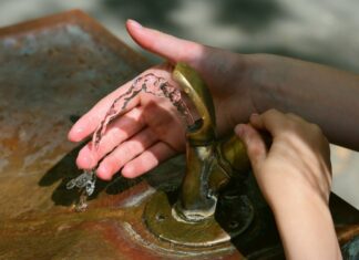 Stadt nimmt im Laufe dieser Woche sukzessive ihre zwölf Trinkwasserbrunnen in Betrieb Trinkwasserbrunnen