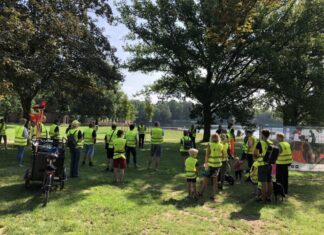 Ein sauberer Auftakt zu „SauberMachtSchöner“ Müllsammelaktion