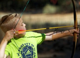 „Mit Glitzer geht alles besser“ Bogenschießen