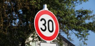 30-Verkehrsschild