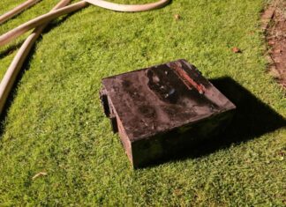 PC geht im Keller in Flammen auf verbrannter PC