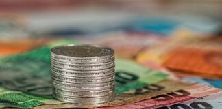 Geld - Münzen - Geldscheine