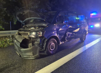 Lehrte: Verkehrsunfall Autobahn A2 mit zwei PKW Unfallfahrzeug