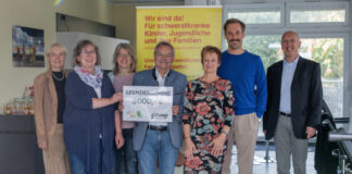 Von links: Annegret von Collande (Ortsverband ASB Hannover), Anke Schneider, Marion Hartung (beide vom ambulanter Kinder- und Jugendhospizdienst), Dietrich Schwinger (Ortsverband ASB Hannover) , Brigitte Sudmann (ambulanter Kinder- und Jugendhospizdienst), Thomas F. Göing und Udo Zachries (ASB-Geschäftsführer).