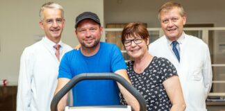 (von links) Professor Lammert, Jens L., Heike L., Professor Klempnauer