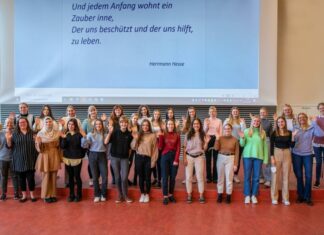 Hebammenstudium startet an der MHH Studierende Hebammenstudiengang MHH