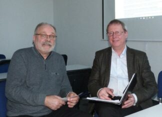Beratungstag der Wirtschafts-Senioren: Gut beraten starten! Jochen Lauenstein (auf dem Foto links) und Wilhelm Zabel (rechts) vom "Wirtschafts-Senioren Hannover Alt hilft Jung e.V."