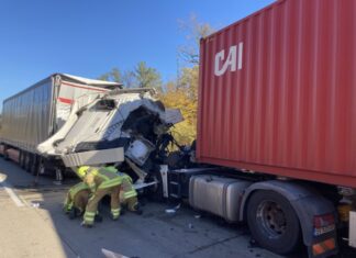 Unfallserie auf der BAB7 reißt nicht ab – Erneut ein verletzter LKW Fahrer durch Auffahrunfall LKW-Unfall BAB7