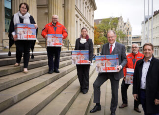 Ministerpräsident Stephan Weil und weitere Landtagsabgeordnete unterstützen Johanniter-Hilfsaktion Ministerpräsident Stephan Weil und weitere Landtagsabgeordnete unterstützen Johanniter-Hilfsaktion