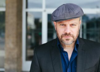 Kultur im Schloss: Sinn-Phonietta & Christian Intorp Christian Intorp