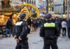 Polizei auf Weihnachtsmarkt