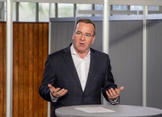 Führungskräfte der Freiwilligen Feuerwehren und Berufsfeuerwehren tagen erstmals seit Corona in Präsenz Niedersachsens Minister für Inneres und Sport, Boris Pistorius