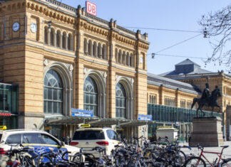 Hannover Hauptbahnhof: Modernisierung des Bahnsteigs am Gleis 1 und 2 geht voran Hauptbahnhof Hannover