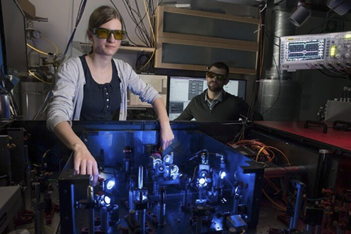 Justage von Laserstrahlen für den Demonstratoraufbau eines Ionenfallen-Quantencomputers