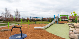 Neuer Spielplatz im Grünzug Dorfstraße
