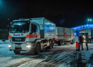 Der Johanniter-Weihnachtstrucker: Erste Pakete gehen auf Reisen Johanniter-Weihnachtstrucker