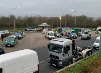 Polizei führt Großkontrolle an der Autobahn 2 durch Großkontrolle an der Autobahn: Einsatzkräfte ertappen 64 Verkehrssünder