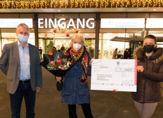 EDEKA Minden-Hannover Stiftung spendet 2.000 Euro an den Kinderhospiz-Stützpunkt Löwenherz Braunschweig Spendenübergabe