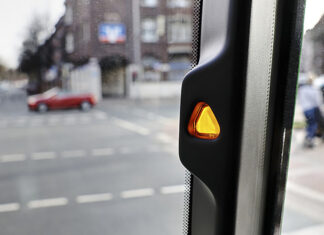 Mehr Sicherheit im Straßenverkehr: Busse von ÜSTRA und regiobus fahren mit Abbiegeassistenz Abbiegeassistenzssystem