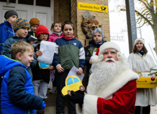 Weihnachtspostfilialen der Deutschen Post: Christkind, Weihnachtsmann und Nikolaus beantworten 648.850 Kinderbriefe Eröffnung der Weihnachtspostfiliale Himmelpfort