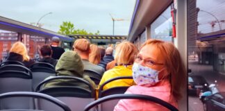 Maske in öffentlichen Verkehrsmitteln