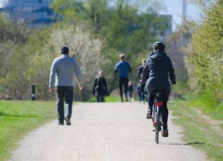 „Fahrrad-Monitor 2021“: Besonders oft sind Kinder mit dem Rad unterwegs Radfahrer