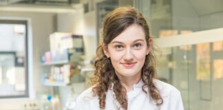Dr. Laura Hinze