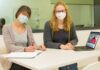 Jacqueline Niewolik (links) und Marie Mikuteit vom ErgoLoCo-Team