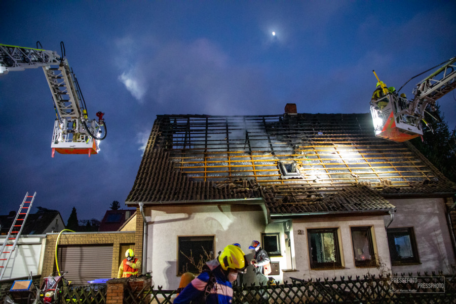 Brand in Einfamilienhaus in Hannover-Sahlkamp